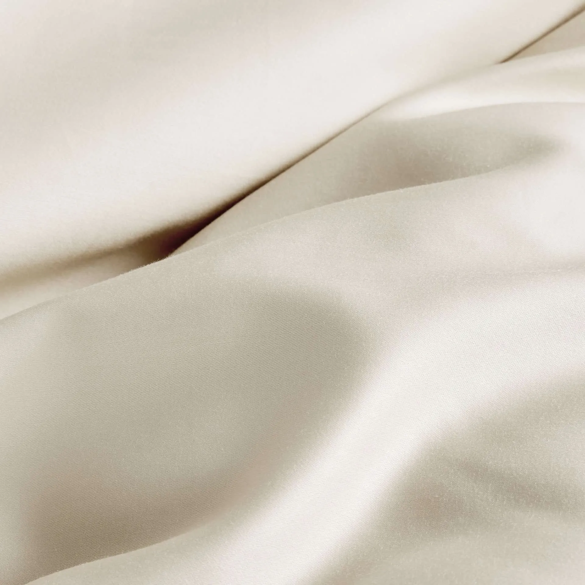 Smooth and Silky Cotton Sateen Deep Fitted Sheet - 400 Thread Count